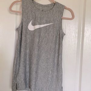 NWOT -Nike work out shirt